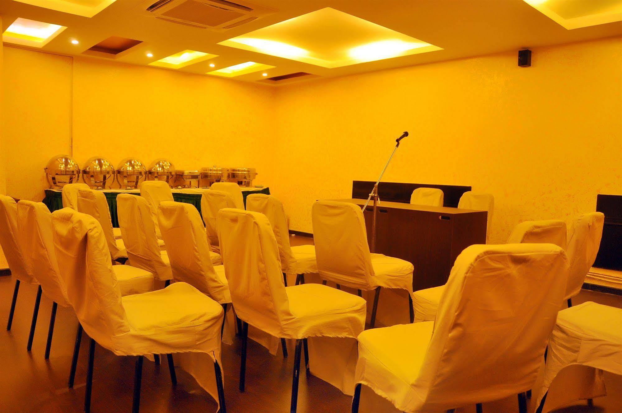 Nayagara Hotel Chennai Exterior photo